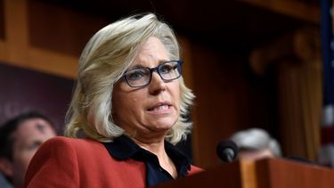 Fotografía de archivo del 6 de marzo de 2019 de la representante republicana Liz Cheney durante conferencia de prensa en el Capitolio, Washington.