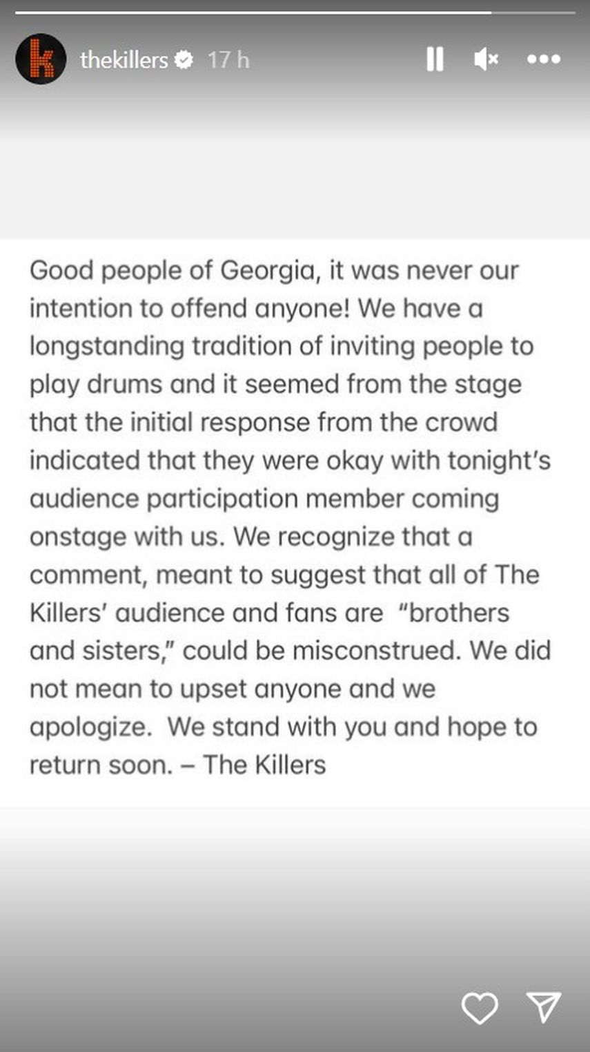 El grupo estadounidense de rock The Killers se disculpó por haber invitado a un fan ruso a subir al escenario durante un concierto en Georgia.