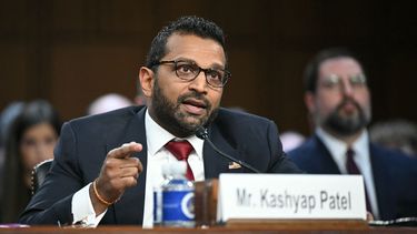 El director del Buró Federal de Investigaciones Kash Patel, celebró la extradicción de Enrique Martínez Flores (AFP)