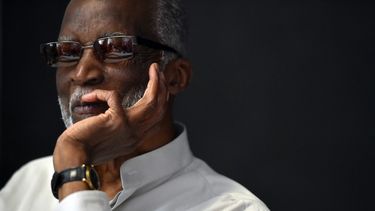 En esta foto de archivo tomada el 3 de agosto de 2016, el pianista y compositor de jazz estadounidense Ahmad Jamal (nacido como Frederick Russell Jones) durante el Festival de Jazz de Marciac en Marciac. Ahmad Jamal, un destacado e influyente pianista, compositor y líder de banda de jazz con una carrera que abarca más de siete décadas, murió a los 92 años, informaron medios el domingo.