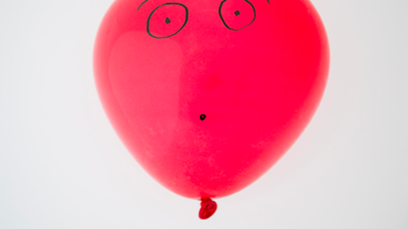 Hay personas que se sienten siempre hinchadas como un globo. En ese caso, mejor consultar con el médico.