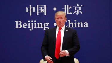 El presidente de los EEUU,&nbsp;Donald&nbsp;Trump asiste a un evento empresarial celebrado en el Gran Palacio del Pueblo en Pekín (China).&nbsp;