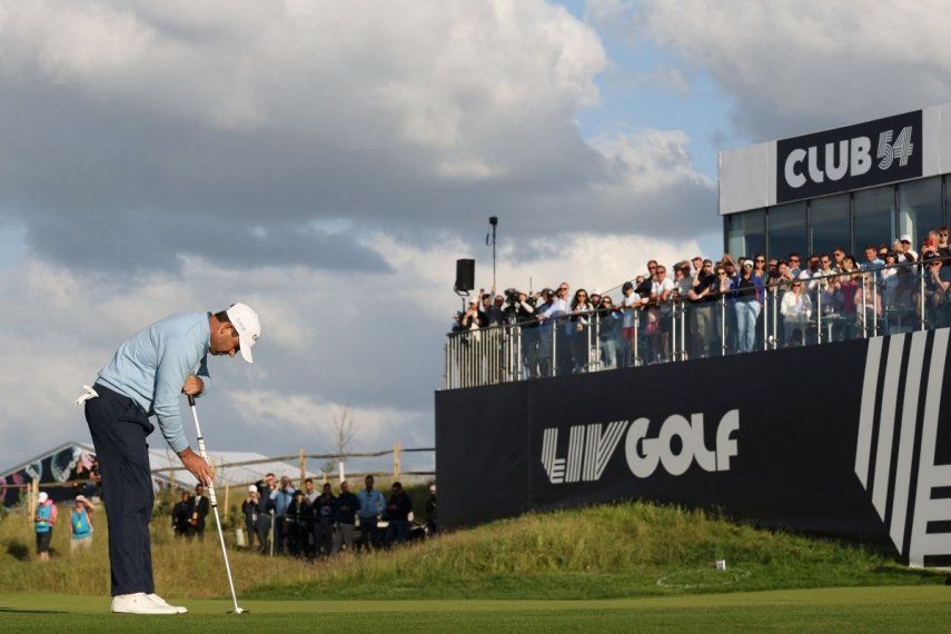 El sudafricano Charl Schwartzel durante el último día del LIV Golf Invitational Series, el 11 de junio de 2022.