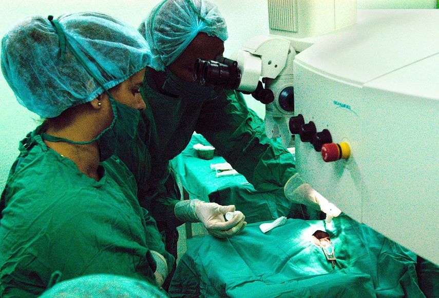 La prensa cubana pasa por alto también las demandas que ha presentado un numeroso grupo de médicos a los que&nbsp;el Gobierno presenta como desertores.