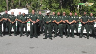 El jefe del&nbsp;Departamento de Polic&iacute;a del condado de Clay, Darryl Daniels, no dio indicios en un video de tres minutos publicado el mi&eacute;rcoles de que hubiera alguna manifestaci&oacute;n planeada en su condado ubicado en los suburbios de Jacksonville.&nbsp;