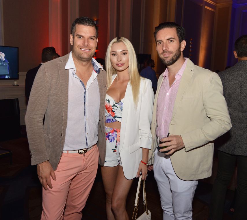 Gideon Kimbrell, leighha Love y Gabriel Kimbell.