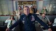 En esta imagen proporcionada por Netflix Steve Carell, centro, de la serie de comedia Space Force que se estrena por Netflix el 29 de mayo de 2020.&nbsp;