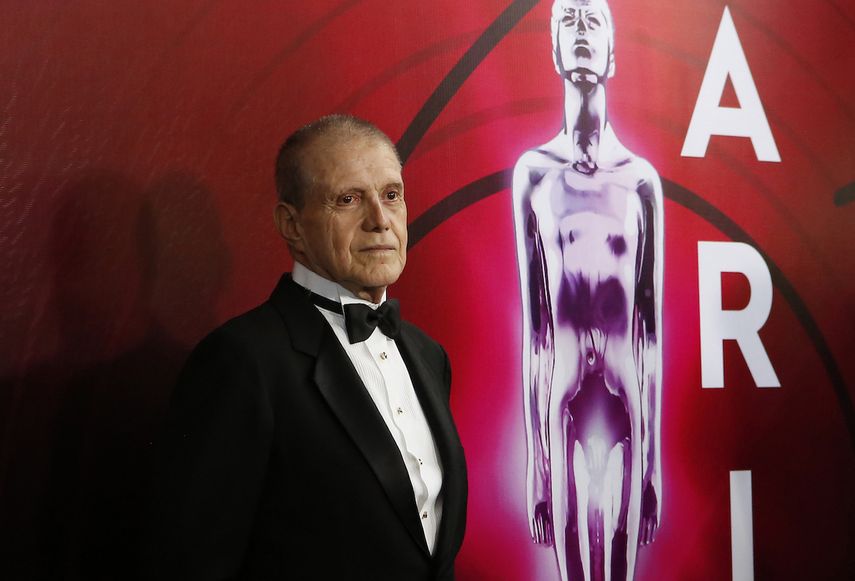El actor mexicano Héctor Bonilla posa en la alfombra roja de la 61a edición de los Premios Ariel de la Academia Mexicana de Artes y Ciencias Cinematográficas en la Cineteca National en la Ciudad de México el 24 de junio de 2019.&nbsp;